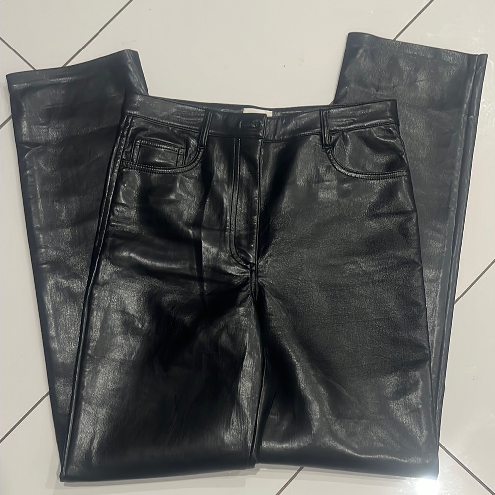 Aritzia Black Wide Leg Pants new only worn 2 times